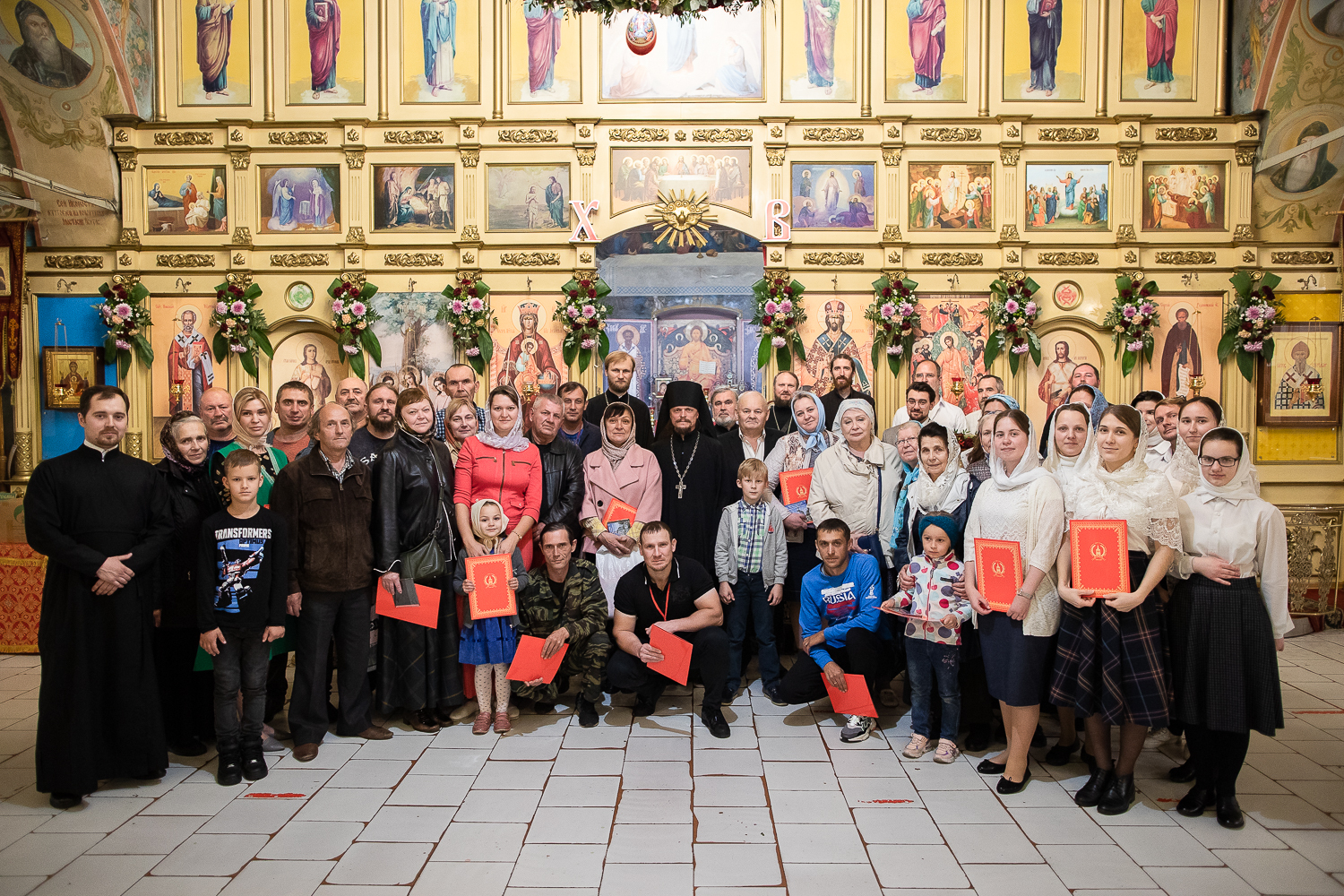 Подворье троице сергиевой лавры в москве расписание. В храме Воскресения Христова подворье Троице-Сергиевой Лавры. Воскресенское подворье Троице-Сергиевой Лавры официальный сайт. Храм Воскресения Христова на подворье Лавры. Троицкий храм подворье Троице-Сергиевой Лавры.